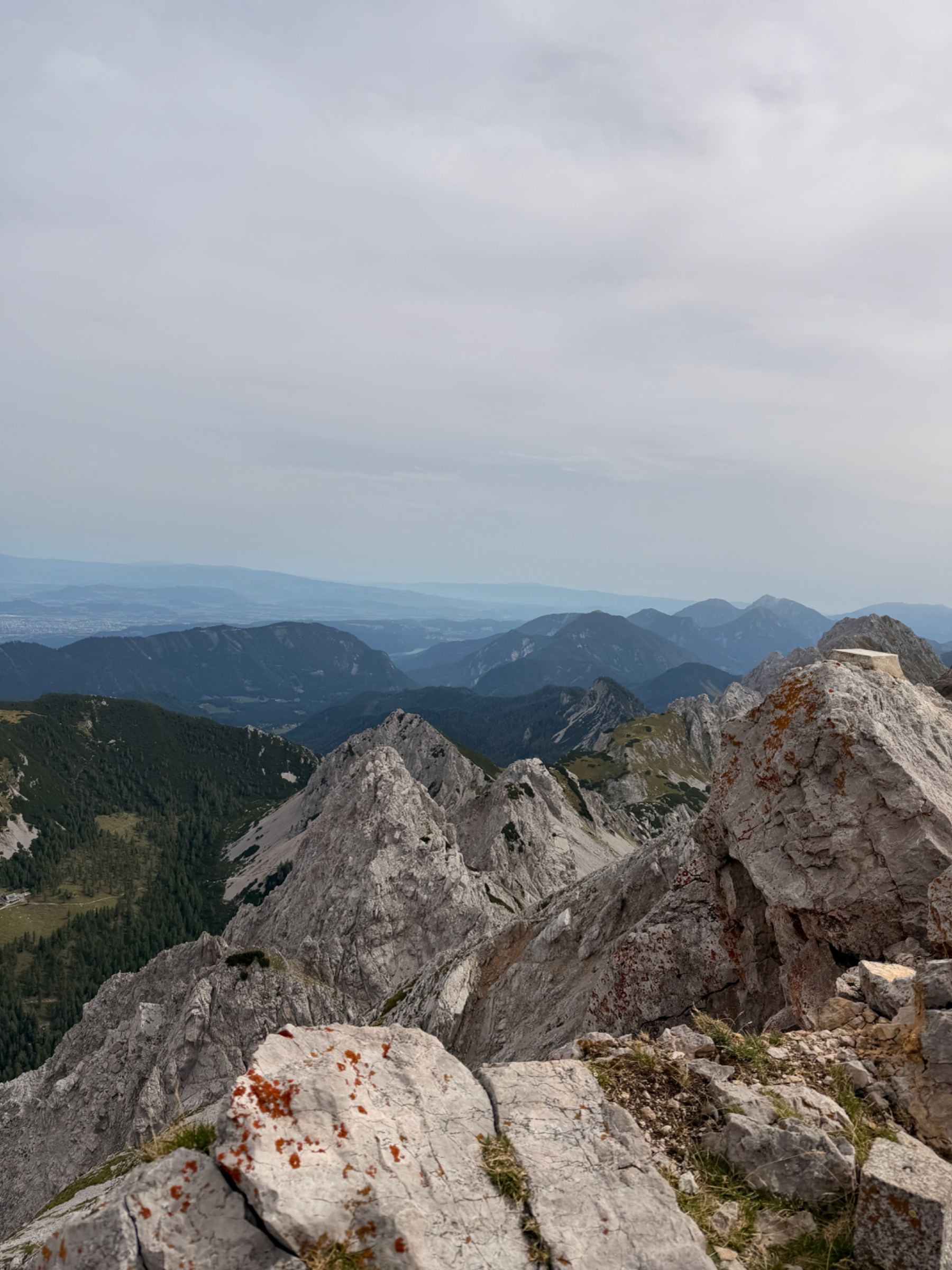 Stol – fotografija s poti