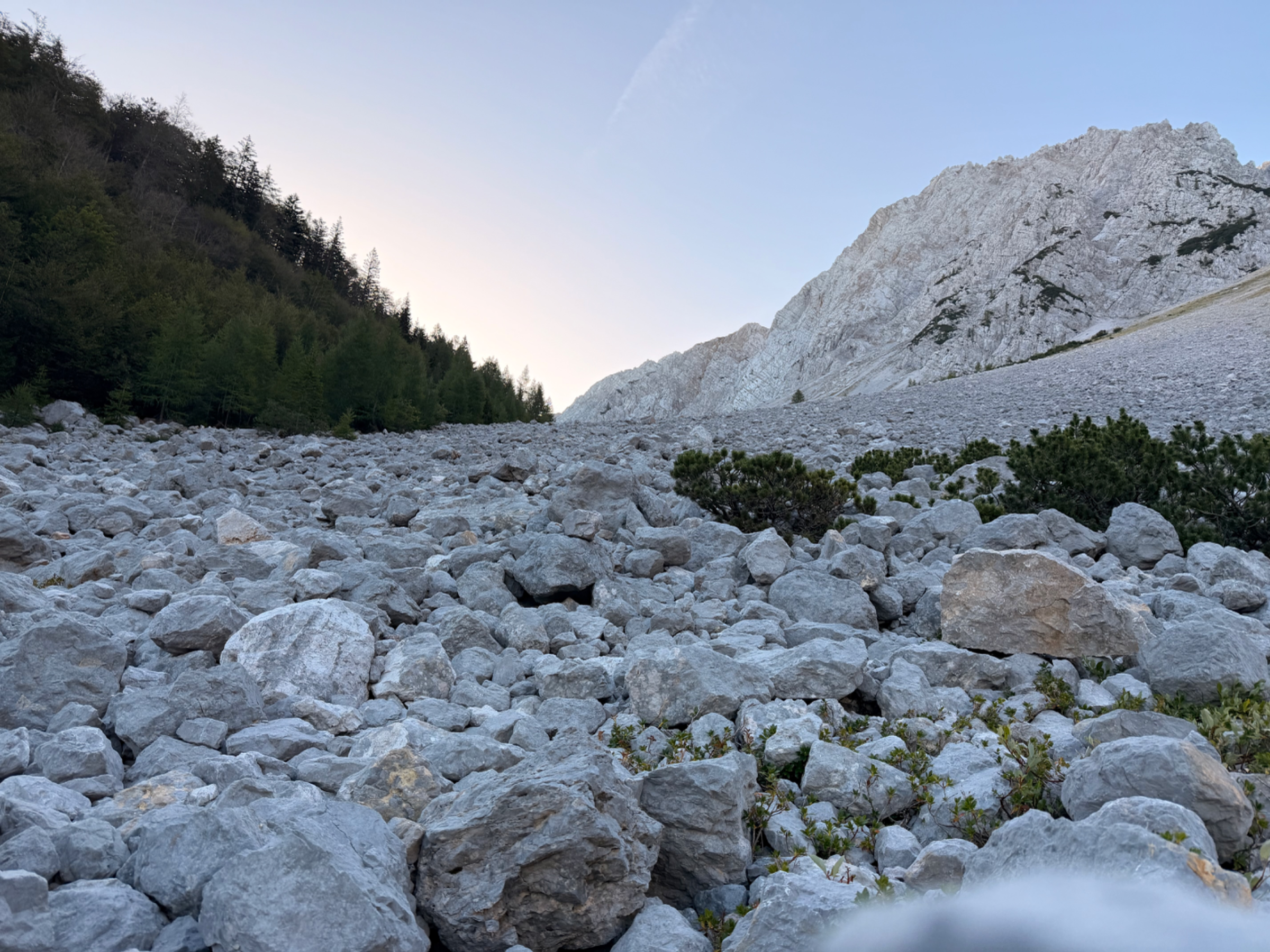 Stol – fotografija s poti